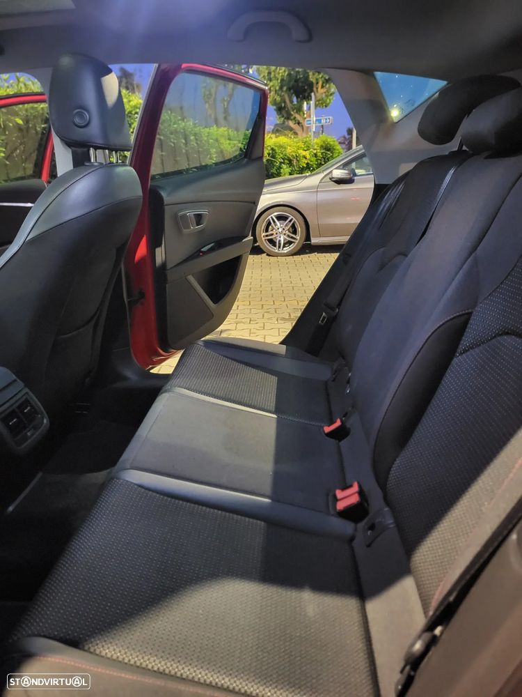 SEAT Leon 2.0 TDI DPF S&S FR - 7