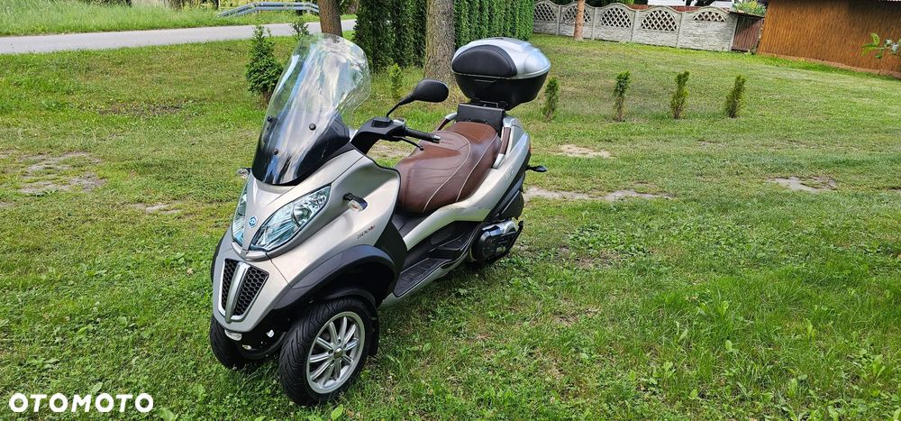 Piaggio MP-3 - 1