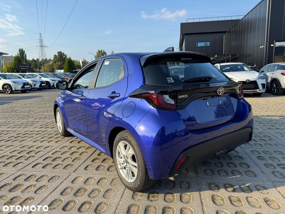 Toyota Yaris ver-hybrid-1-5-comfort - 13