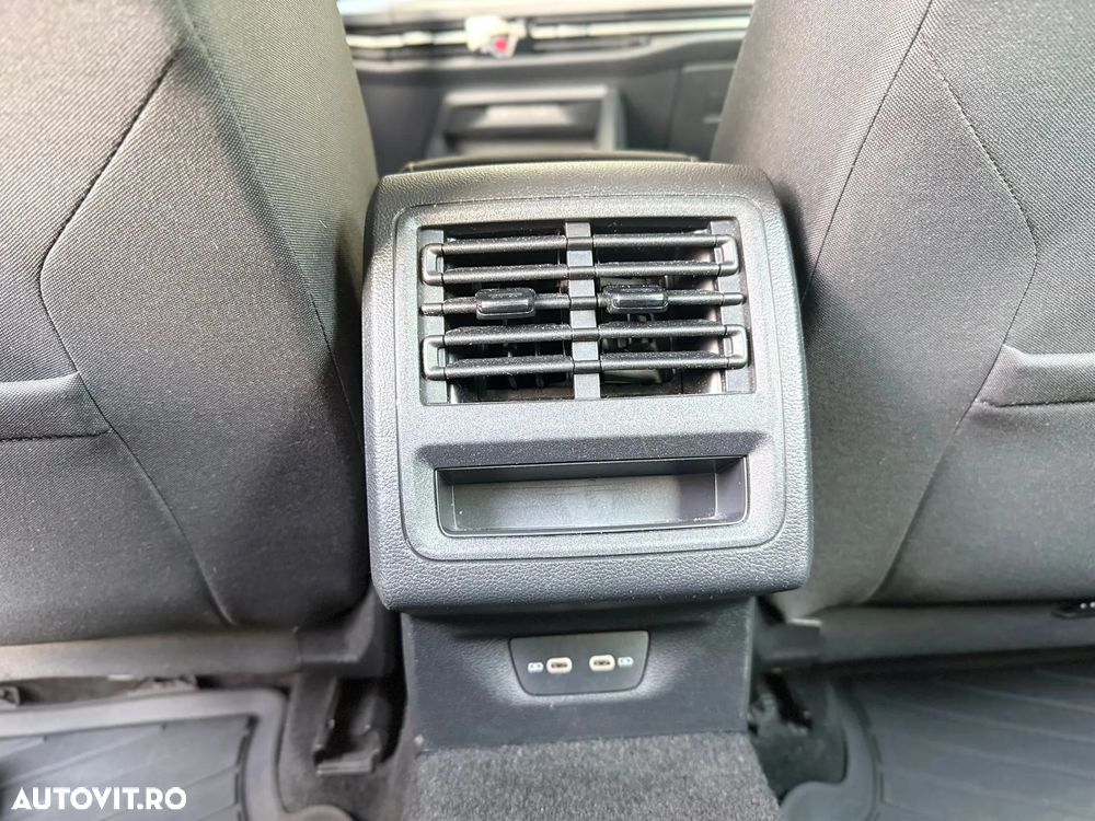 Volkswagen Golf 1.5 eTSI ACT DSG MHEV Style - 40