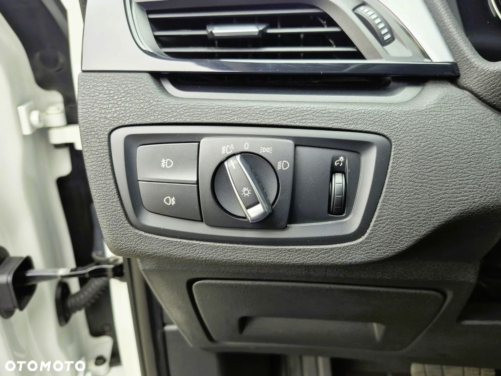 BMW X1 sDrive18i GPF Advantage - 22