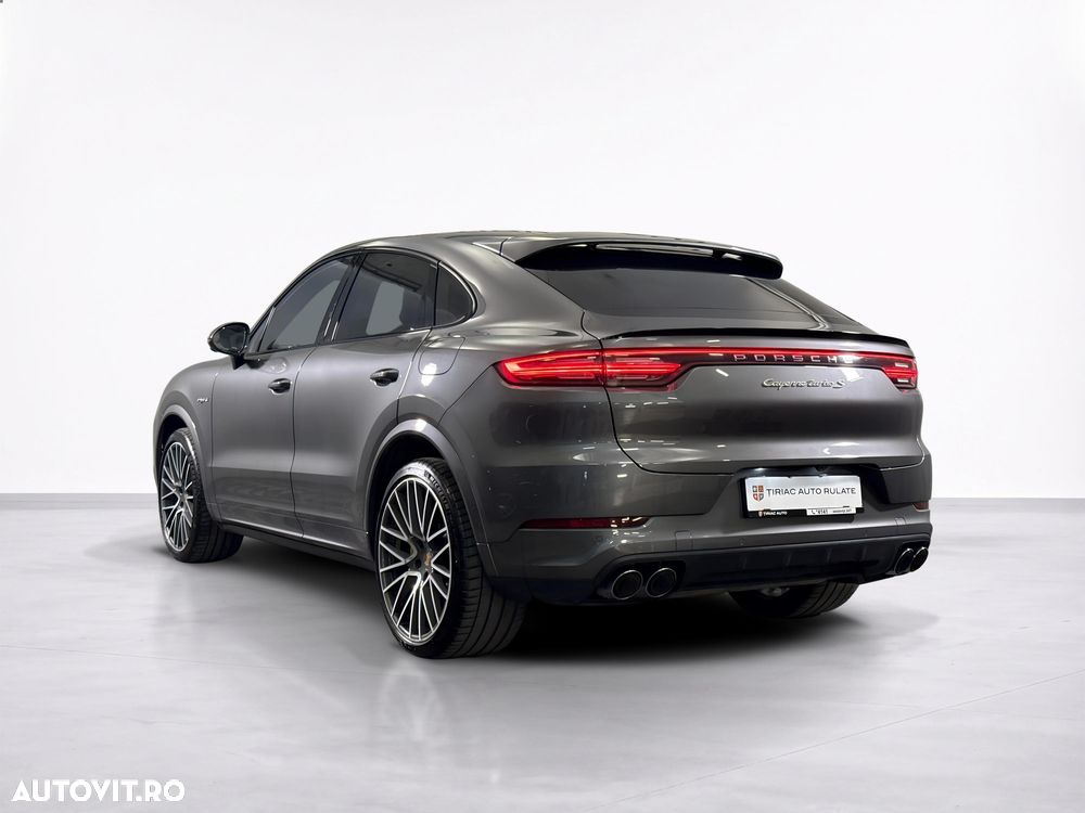 Porsche Cayenne Coupe - 4