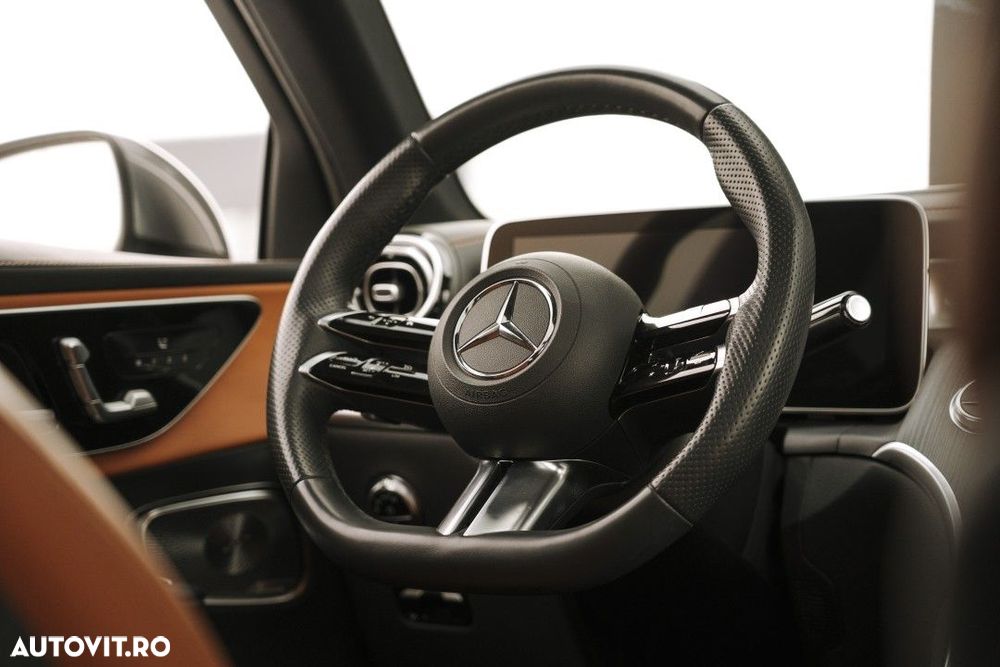 Mercedes-Benz GLC - 28