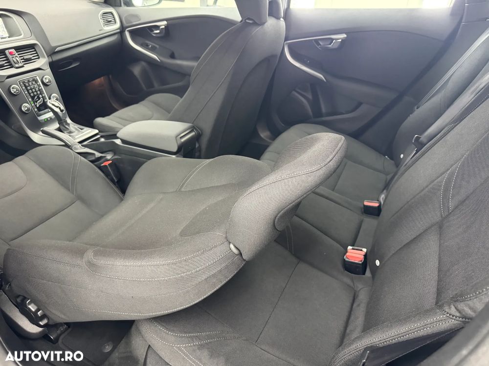 Volvo V40 D3 Geartronic Summum - 17