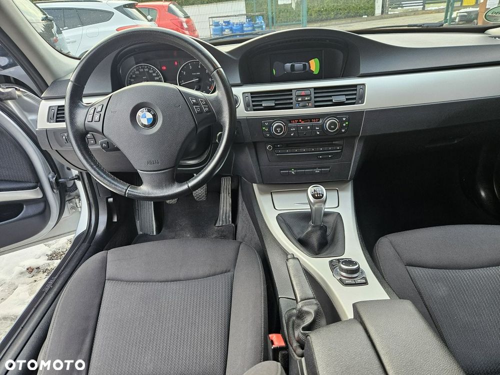 BMW Seria 3 - 16