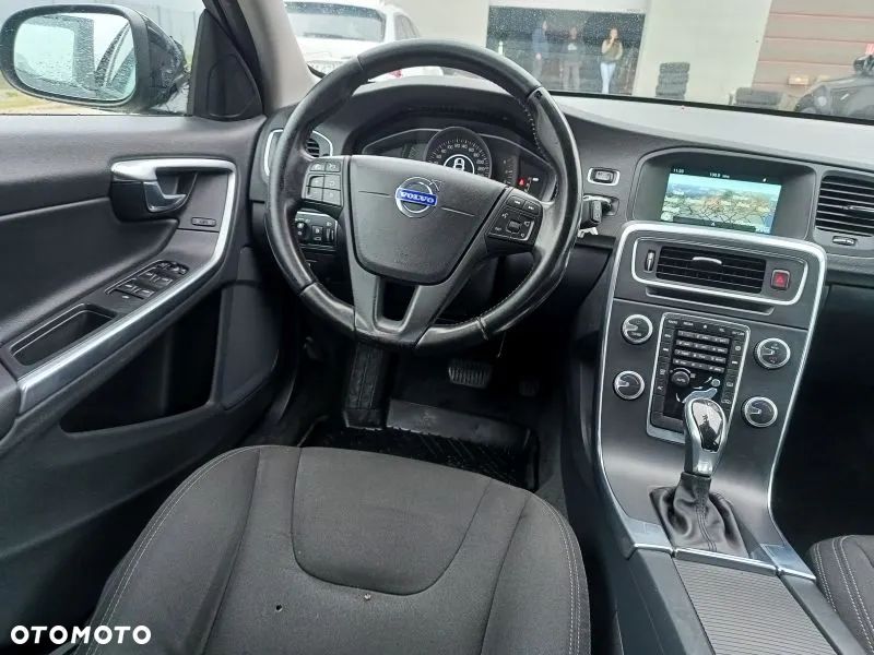 Volvo V60 D4 Geartronic - 17