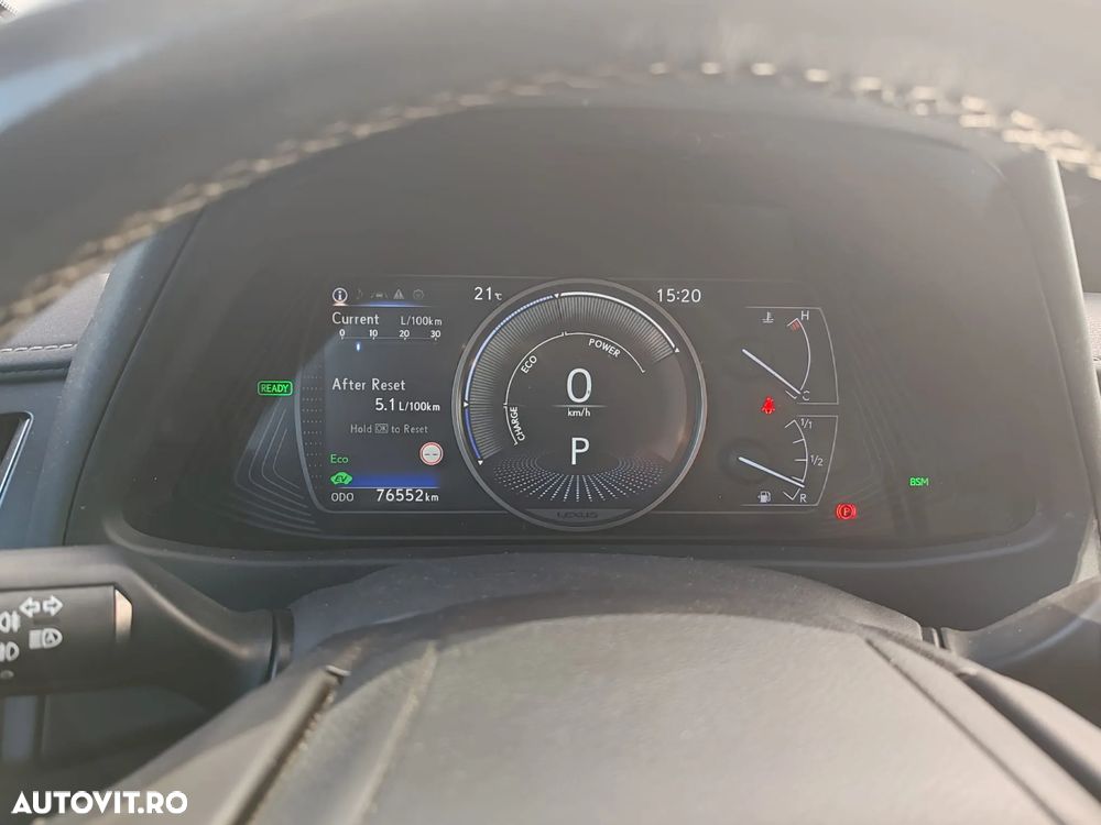 Lexus UX 250h FWD Executive - 14