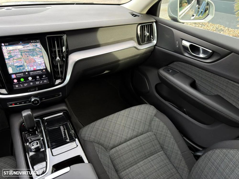 Volvo V60 2.0 T6 AWD TE Essential - 24