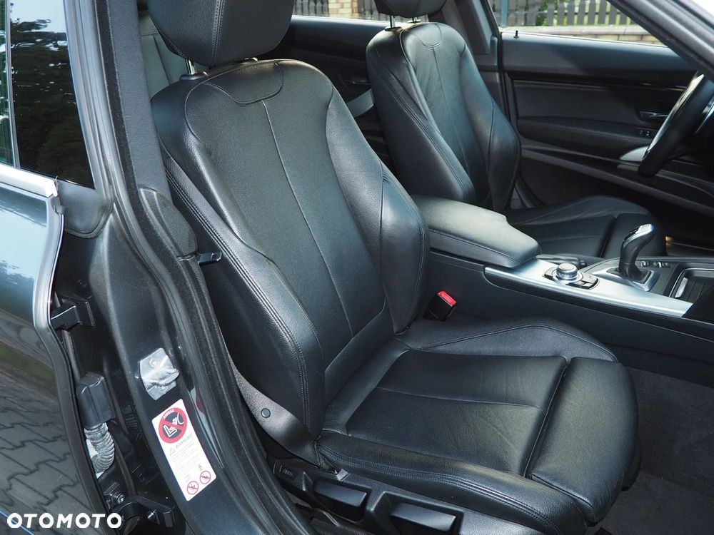 BMW 3GT 335i M Sport - 30