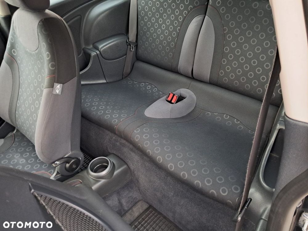 MINI ONE Sidewalk - 23