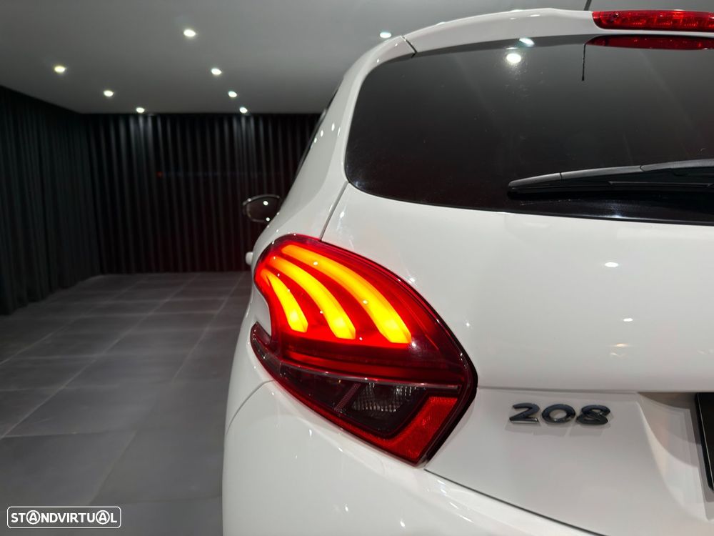 Peugeot 208 1.6 e-HDi SE Style - 35