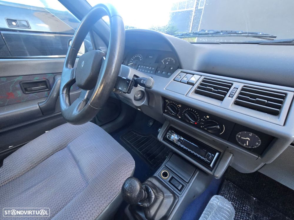 Renault Clio 1.2 Fidji - 2