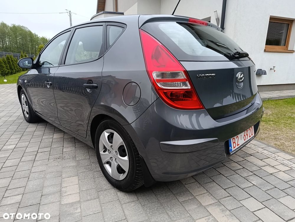 Hyundai i30 1.4 FIFA WM Edition - 9