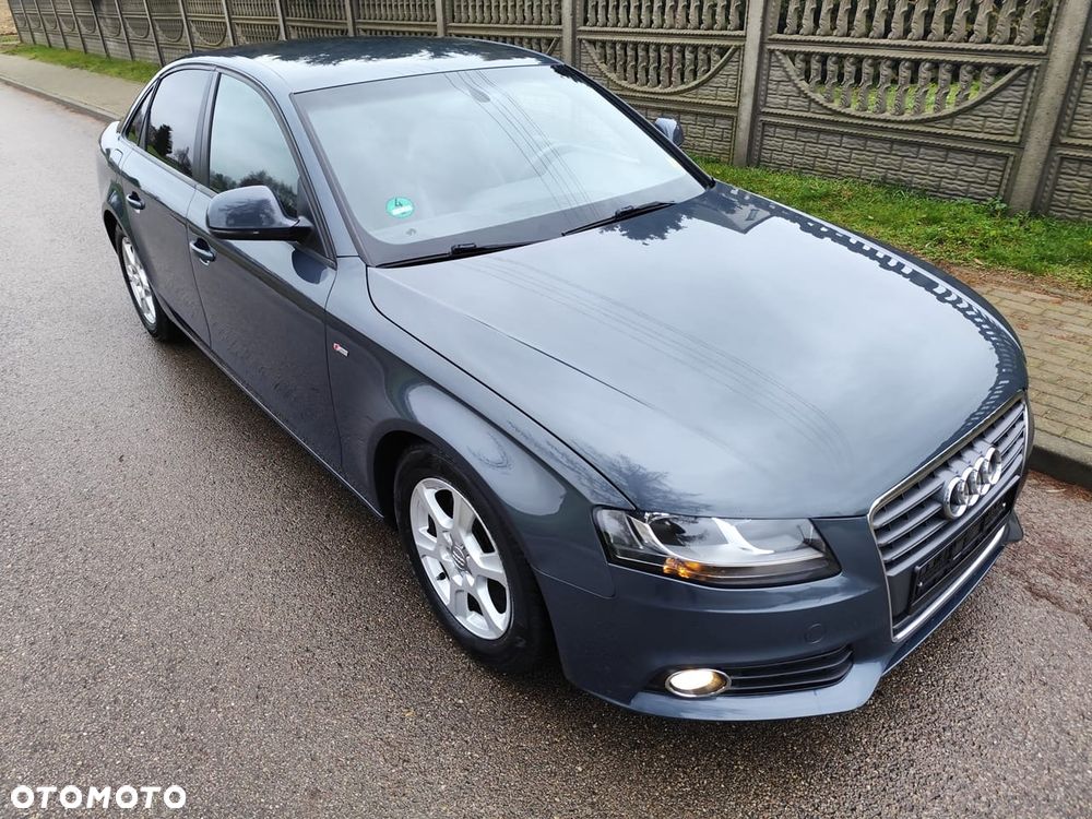 Audi A4 Limousine - 20