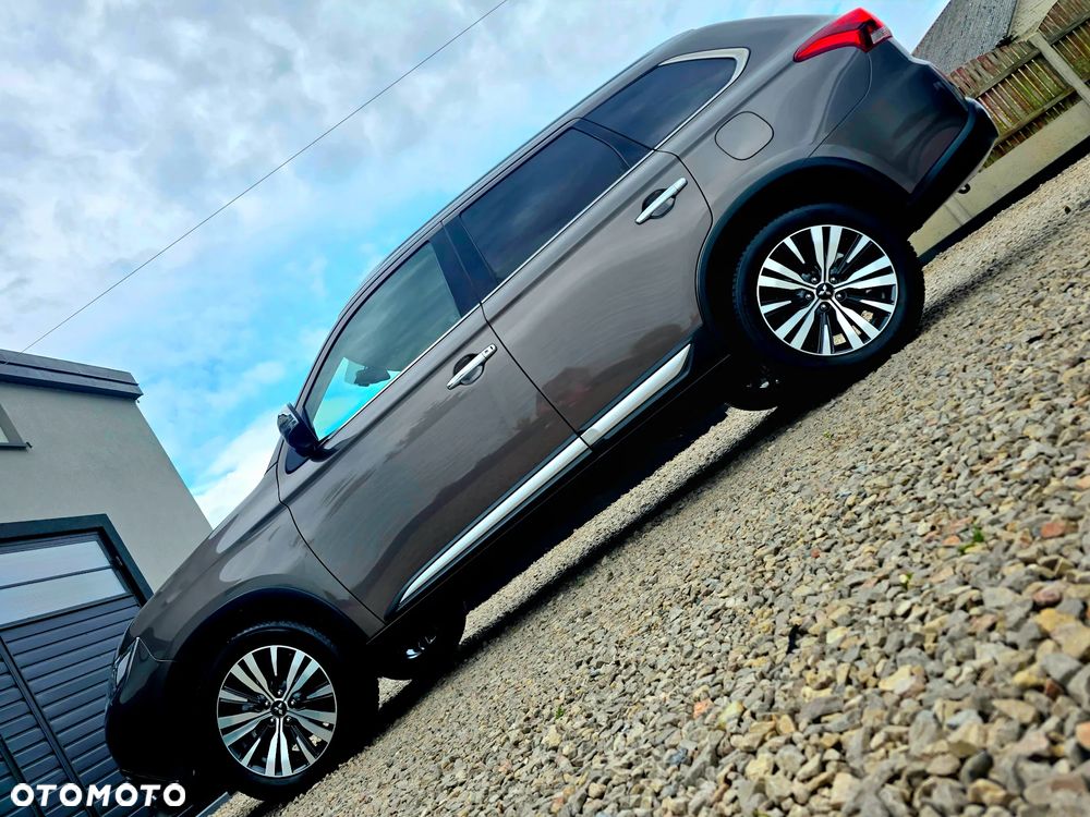 Mitsubishi Outlander 2.0 Instyle + 4WD CVT - 30