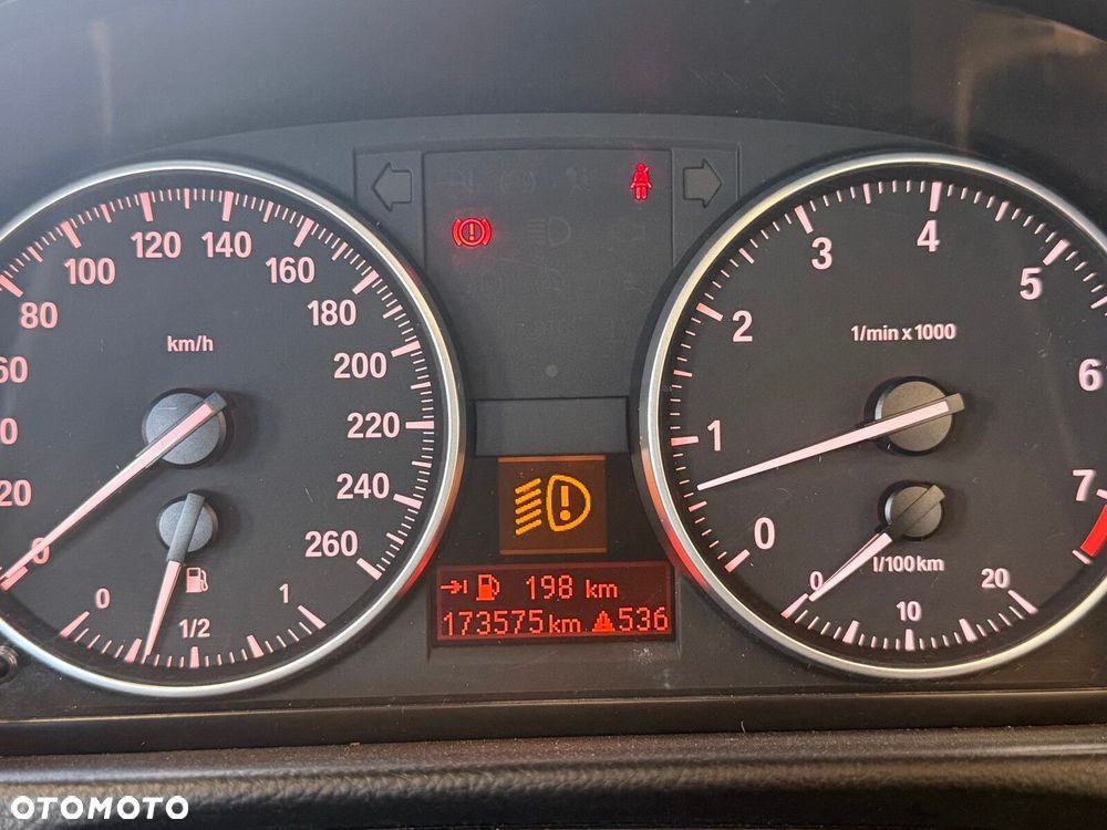 BMW Seria 3 - 25
