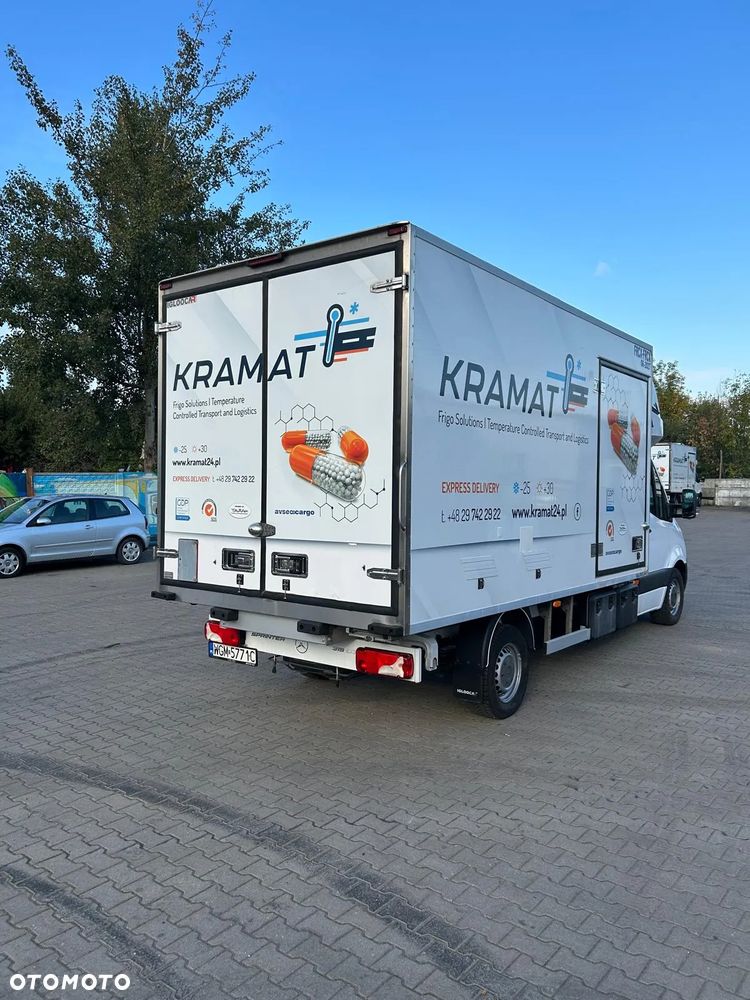 Mercedes-Benz Sprinter - 6
