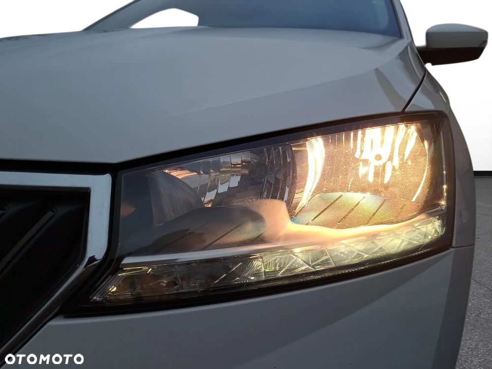 Skoda Fabia 1.0 TSI Ambition - 10