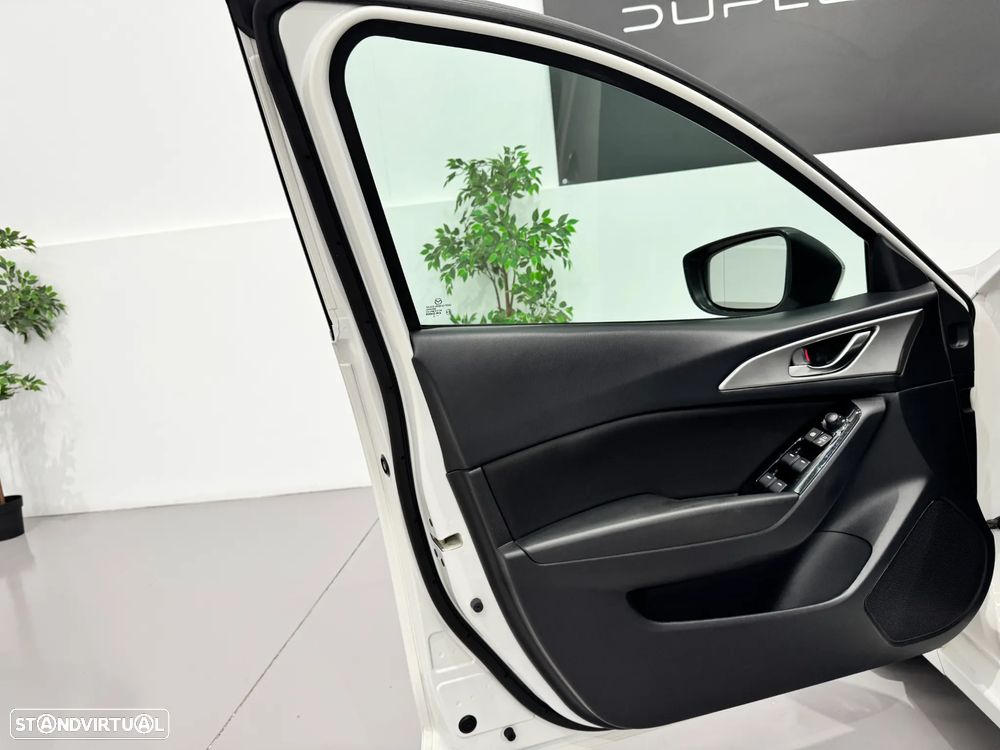 Mazda 3 1.5 Sky-G Evolve HS - 12