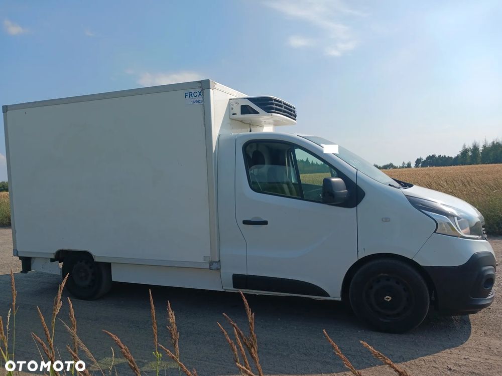 Renault Trafic III 2015r 273 tyś Izoterma chłodnia Mroźnia Sklep Food Truck Agregat zasilanie 230V Trafik - 9