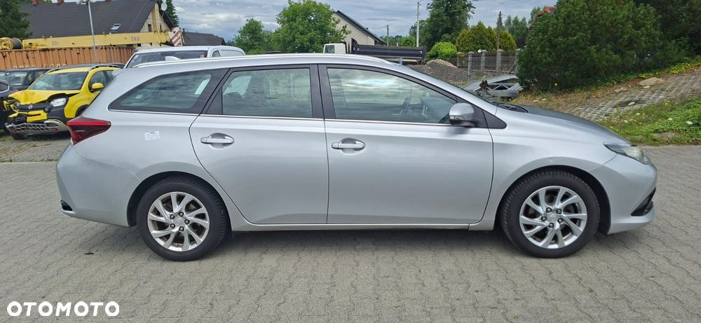 Toyota Auris 1.6 D-4D Edition S+ - 6