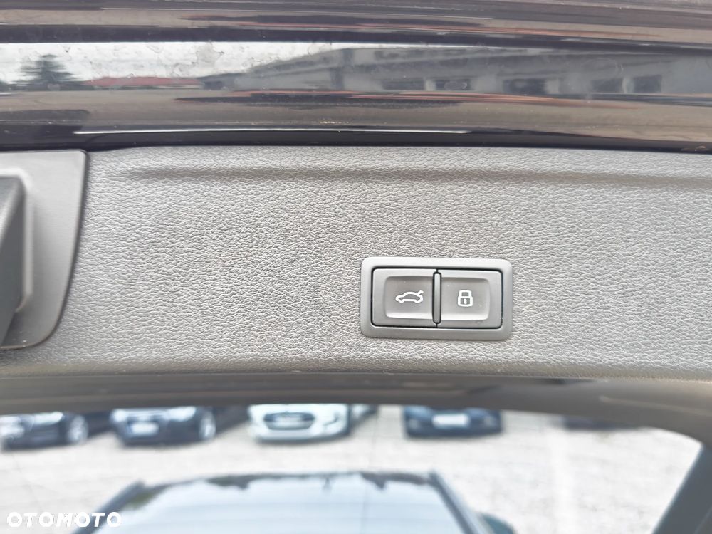 Audi A4 Avant 40 TFSI S tronic design - 25