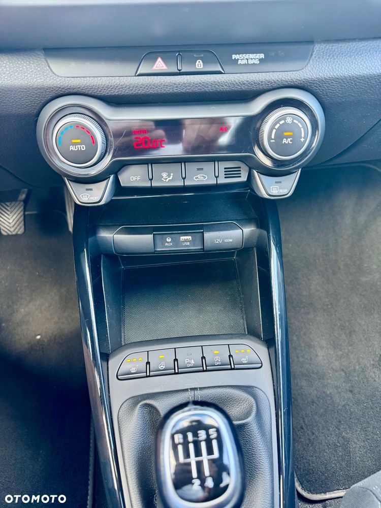 Kia Stonic - 24