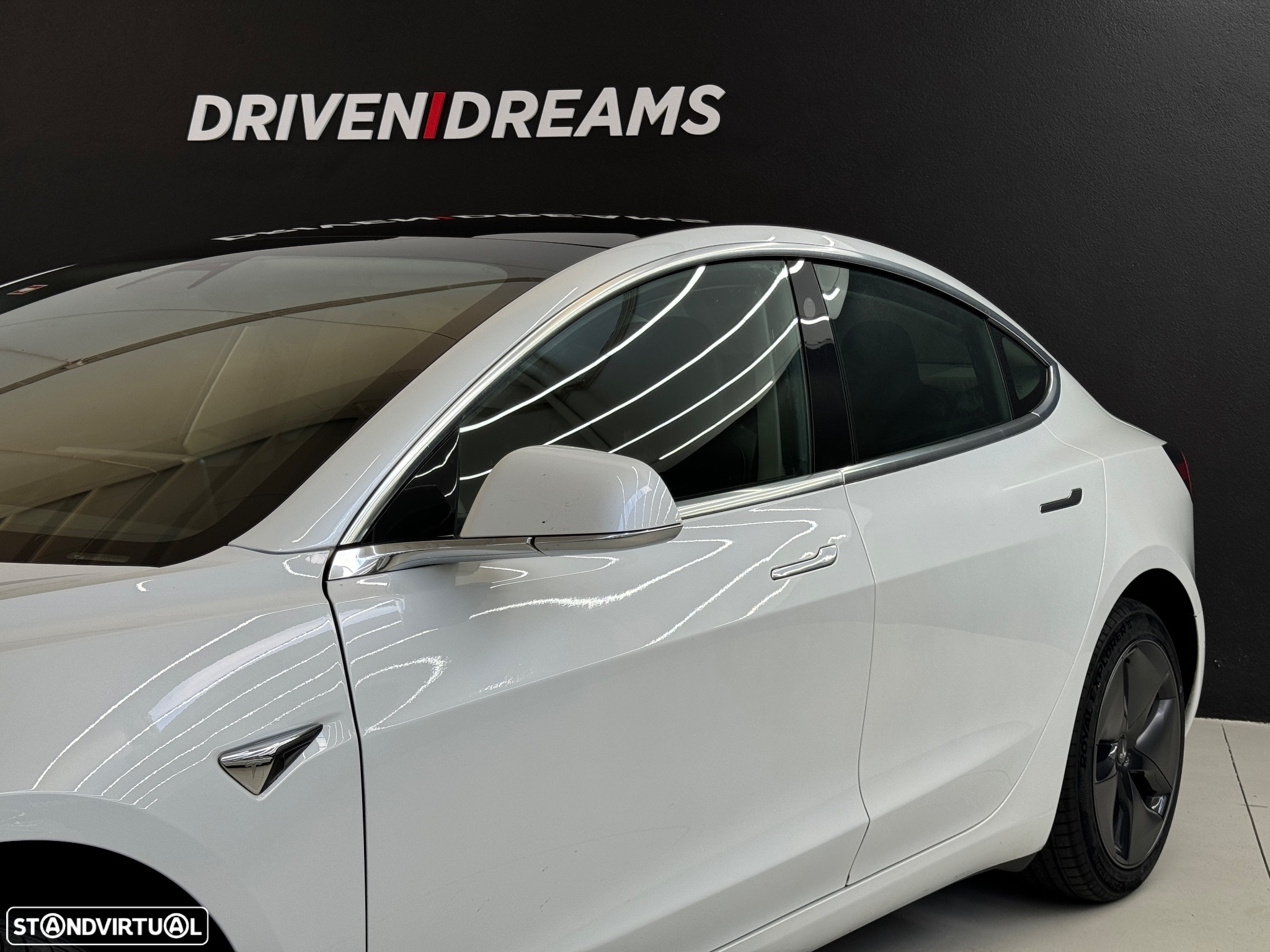 Tesla Model 3 Standard Range Plus RWD - 4