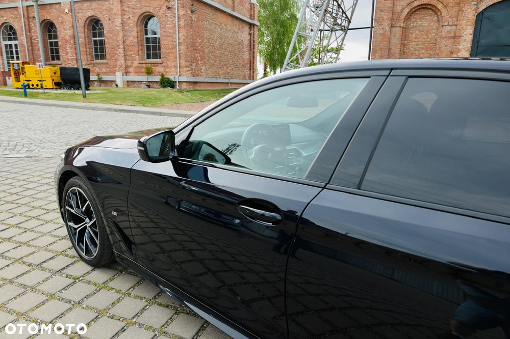 BMW Seria 5 540d xDrive mHEV M Sport sport - 11