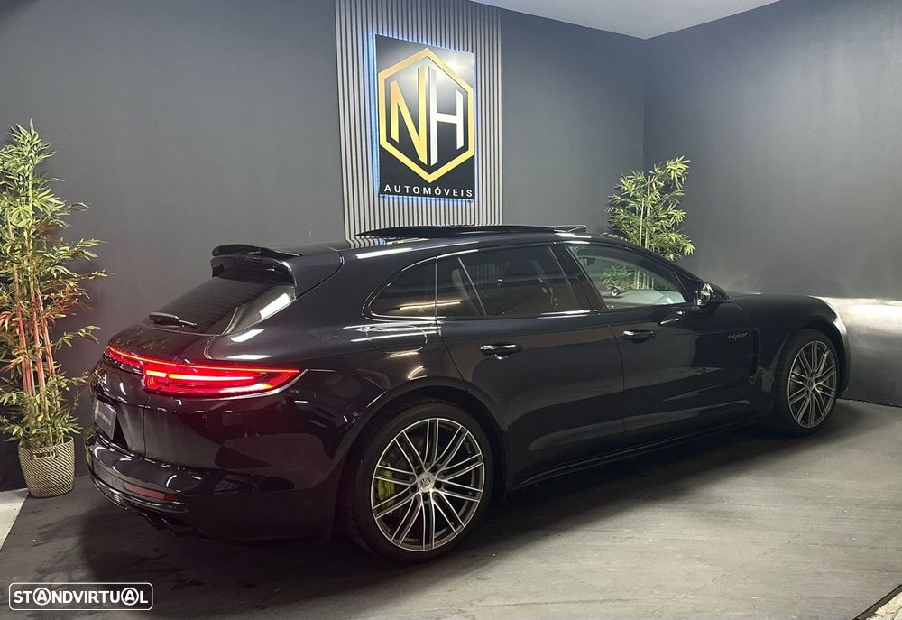 Porsche Panamera Sport Turismo - 5