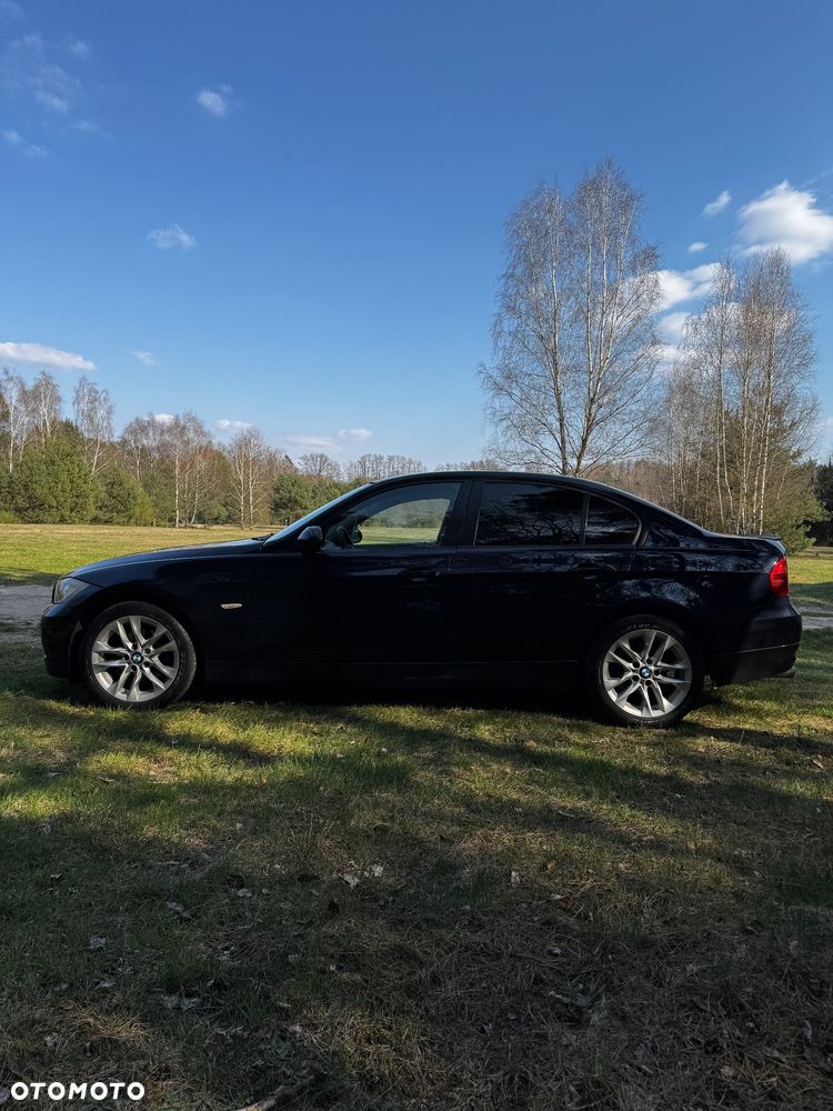 BMW Seria 3 320i - 16