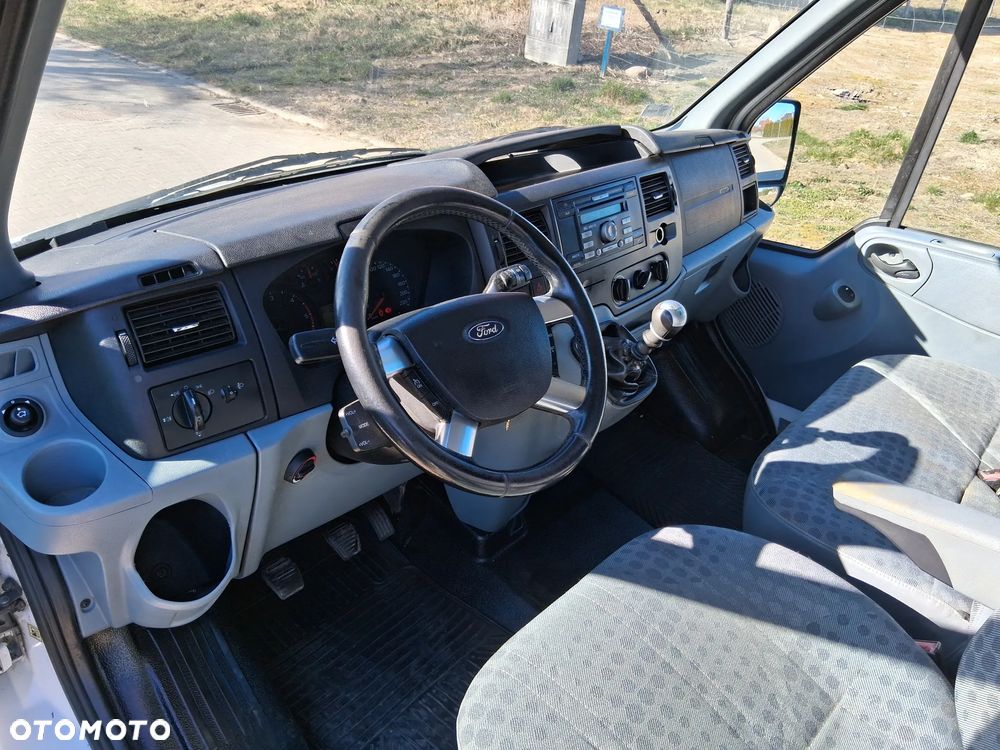 Ford Transit - 10