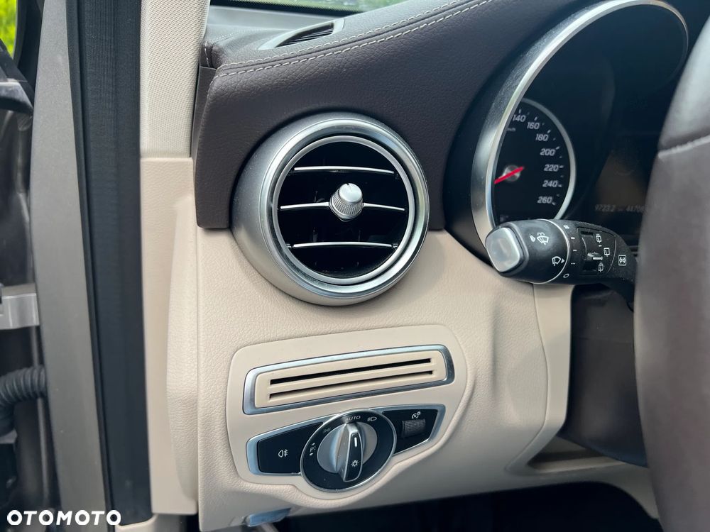 Mercedes-Benz GLC 200 4Matic 9G-TRONIC Exclusive - 22