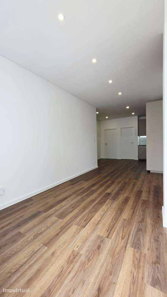 Apartamento T1+1 - Totalmente renovado - Ermesinde - Grande imagem: 3/52