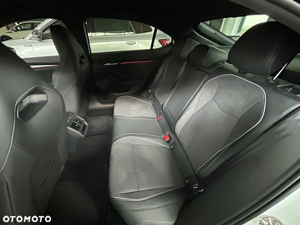 Skoda Superb 2.0 TSI Sportline DSG - 11