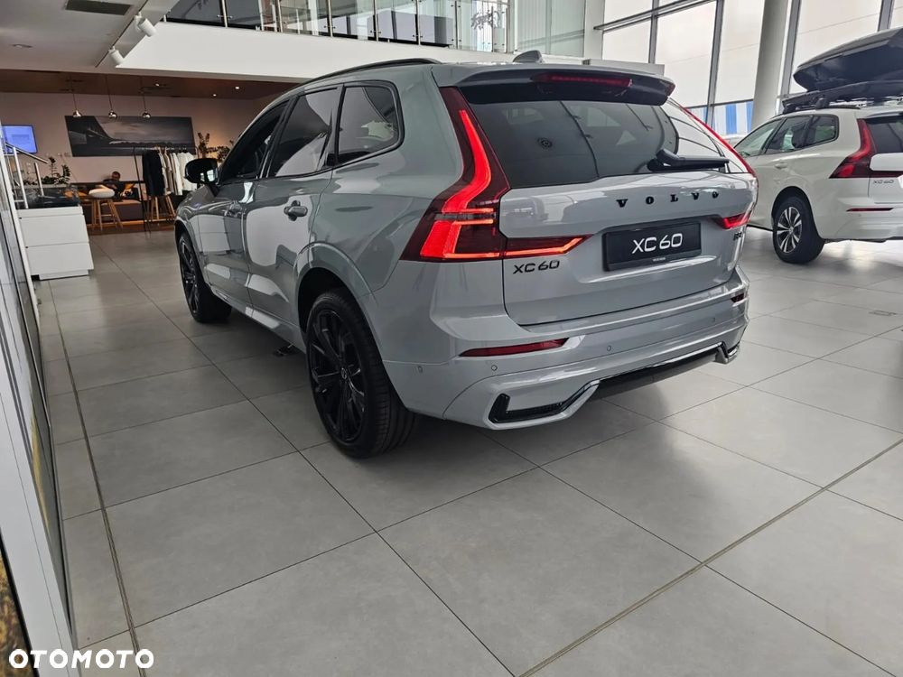 Volvo XC 60 B5 B AWD Ultra Black Edition - 3