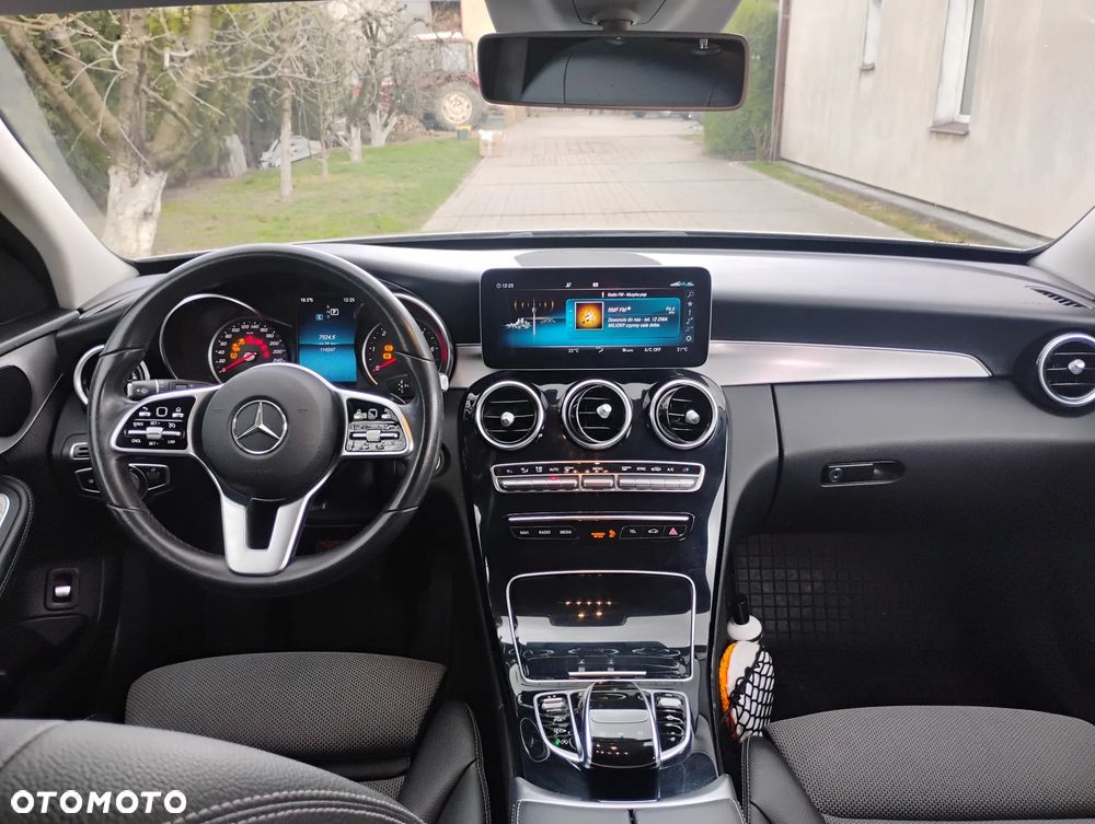 Mercedes-Benz Klasa C 220 d 4Matic 9G-TRONIC Avantgarde - 24