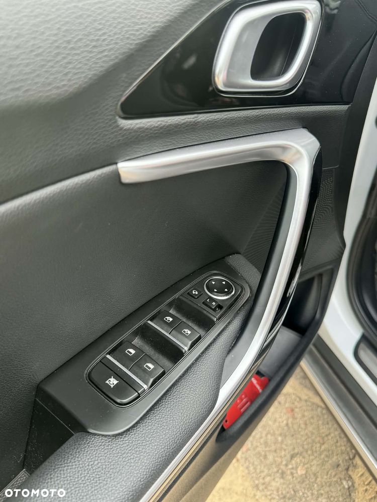 Kia XCeed - 28