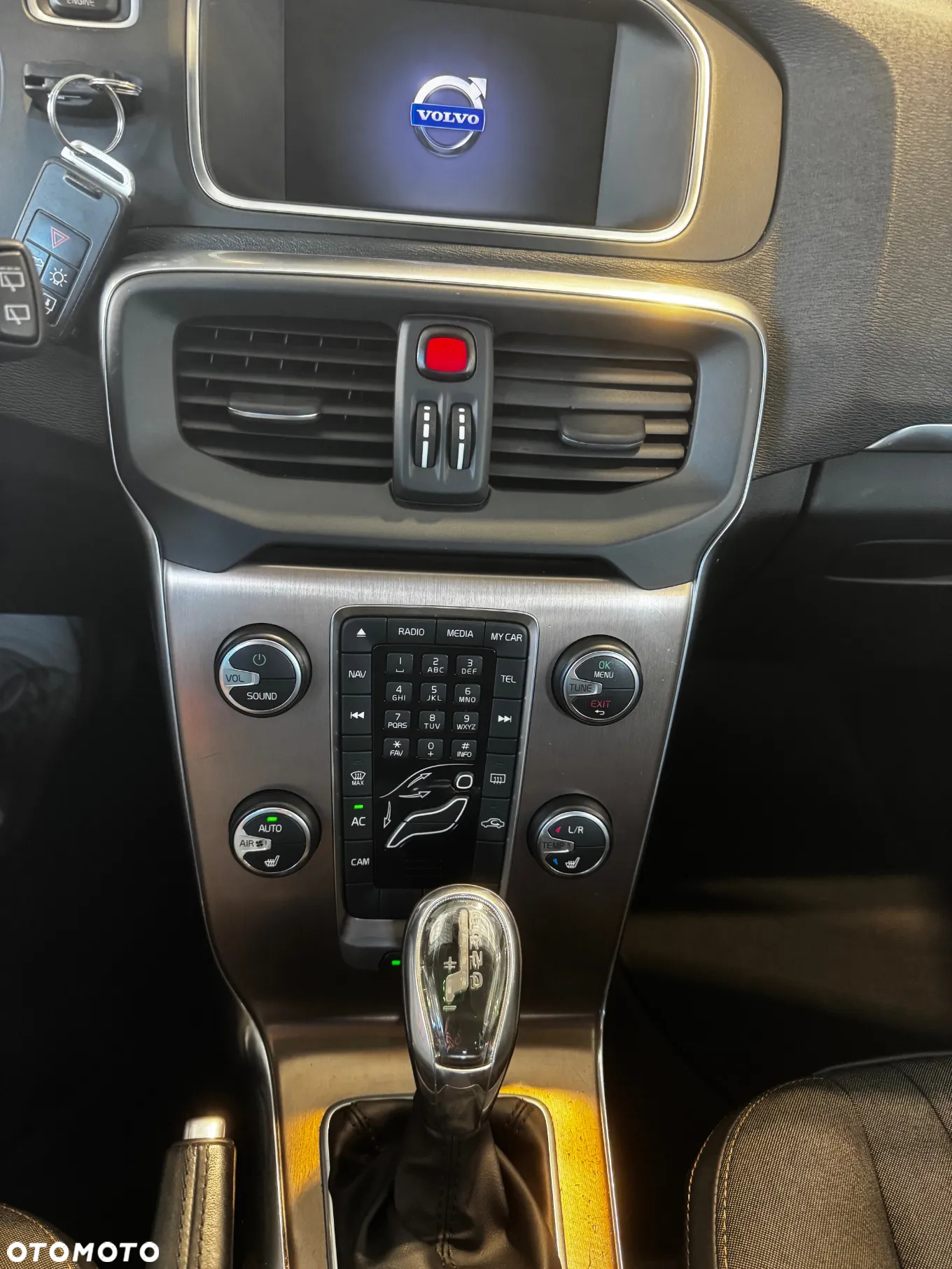 Volvo V40 Cross Country D3 Geartronic Momentum - 22