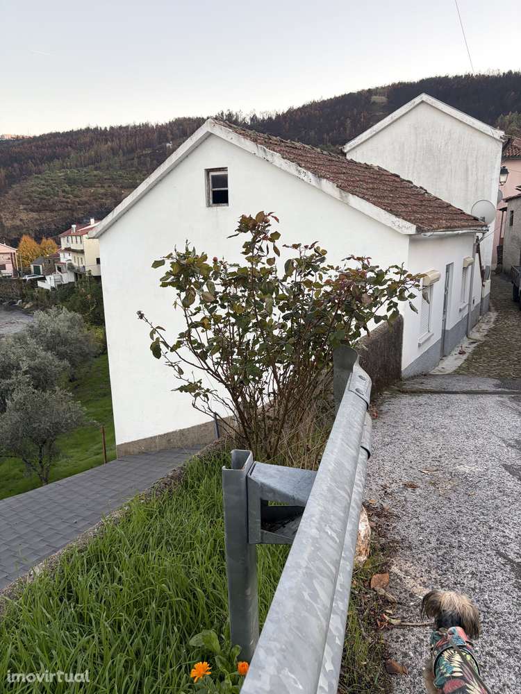 Moradia T2, em Unhais-o-Velho, Pampilhosa da Serra. - Grande imagem: 3/11