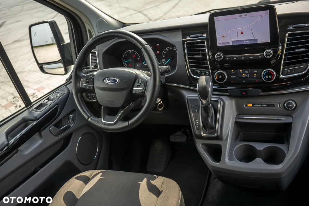 Ford Tourneo Custom 320 L2H1 VA Autm Titanium - 22