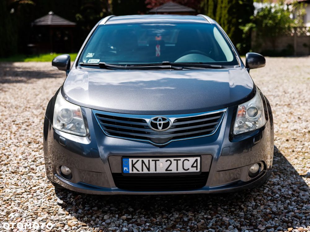 Toyota Avensis - 5