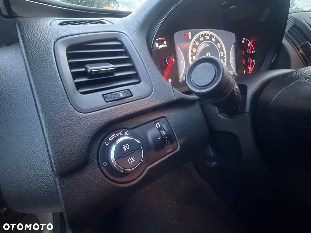 Opel Insignia - 23