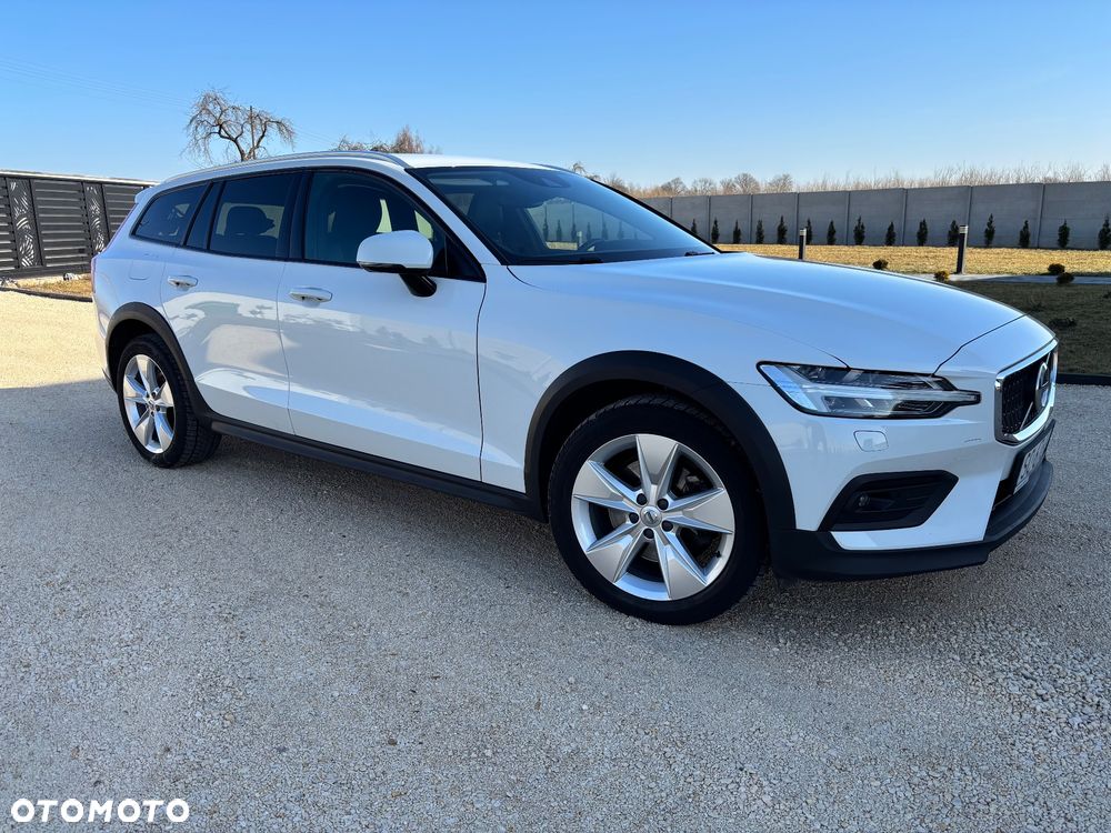 Volvo V60 Cross Country D4 AWD - 1