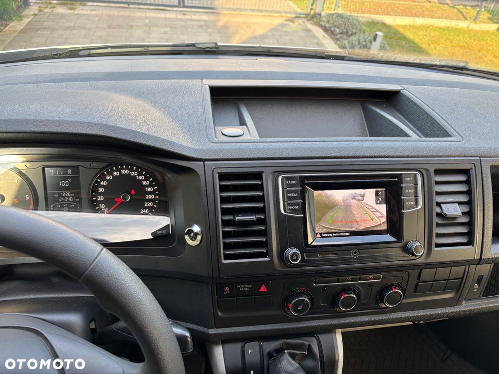 Volkswagen Transporter - 11
