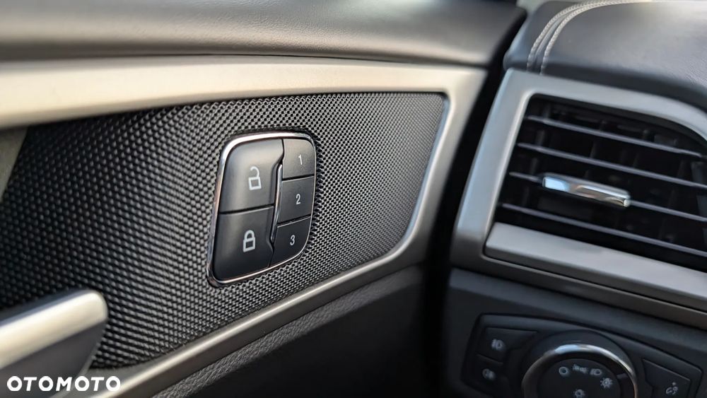 Ford Mondeo 2.0 TDCi STart-Stopp PowerShift-Aut Vignale - 25