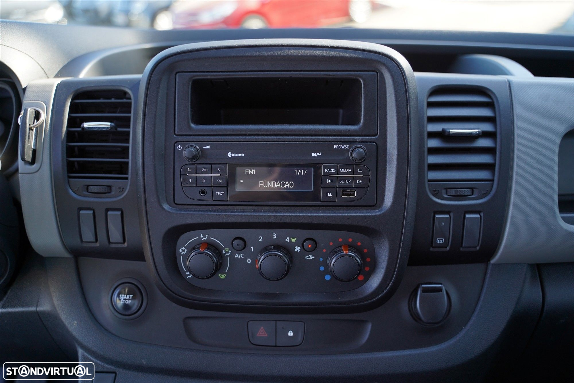 Renault Trafic 1.6 dCi L2H1 1.2T COM ISOLAMENTO TÉRMICO E FRIO - 16