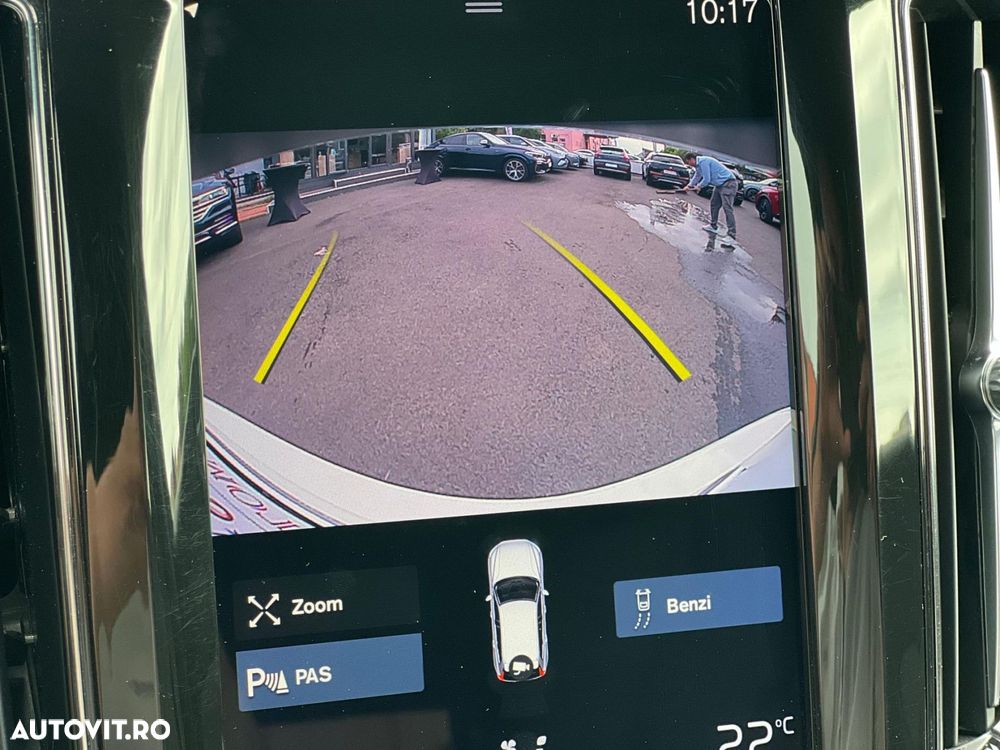 Volvo XC 60 D4 AWD R-Design - 27