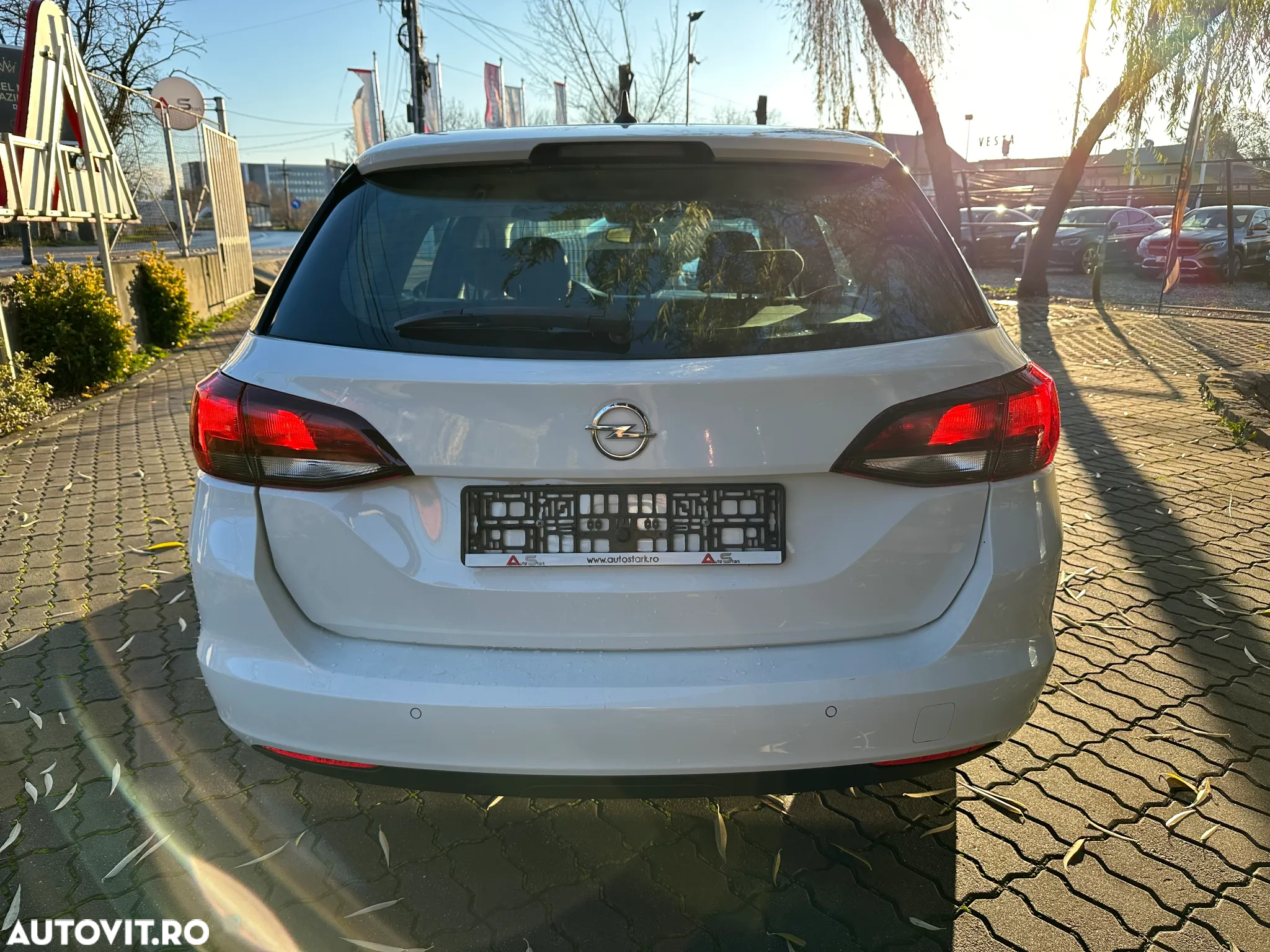 Opel Astra 1.6 D (CDTI) Sports Tourer Business - 12