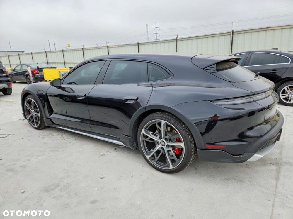 Porsche Taycan - 6